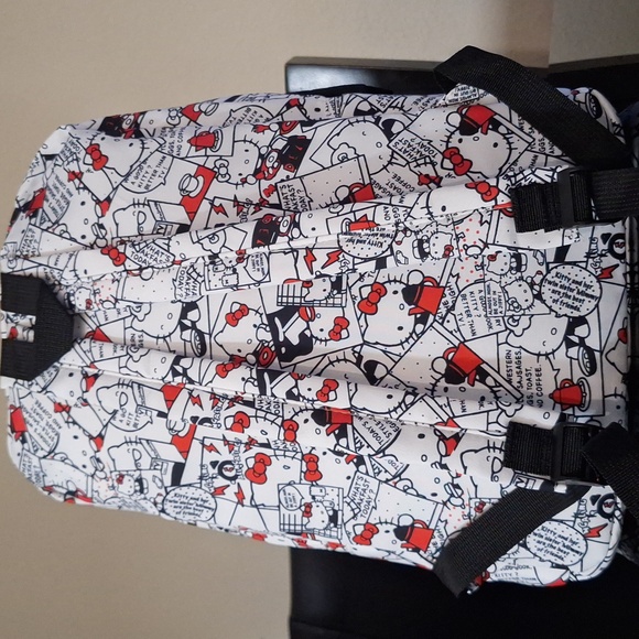 Hello Kitty Backpack - Picture 2 of 4